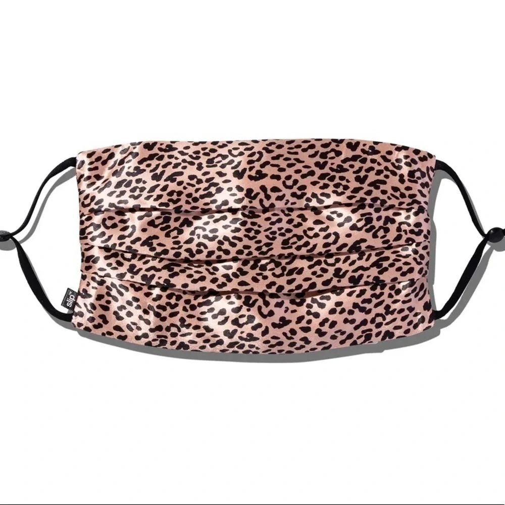 ROSE LEOPARD FACE COVERING